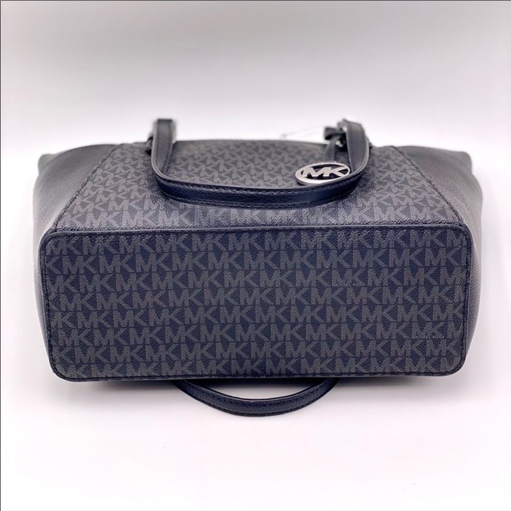 Michael Kors Charlotte LG TZ Tote Black - Picture 5 of 11
